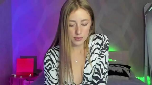 Image 6 of laangelsa Stream on Chaturbate on 25 days ago
