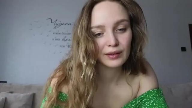 Image 2 of labia_lady Stream on Chaturbate on 13 months ago