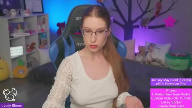 Image 3 of laceybloom Stream on Chaturbate on 22 days ago