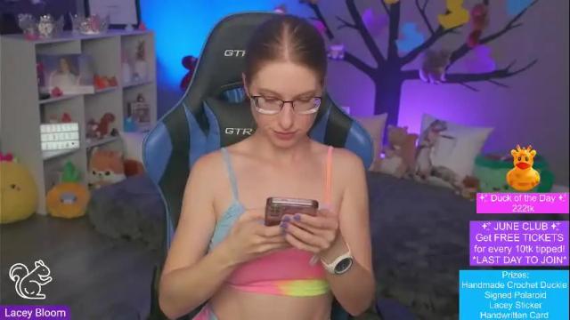 Image 6 of laceybloom Stream on Chaturbate on 21 days ago