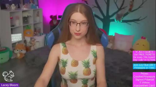 Image 2 of laceybloom Stream on Chaturbate on 19 days ago