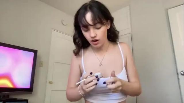 Thumbnail 1, laceyflowers's Stream at Chaturbate, 19 months ago