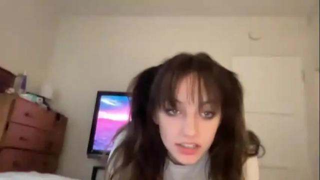 Image 2 of laceyflowers Stream on Chaturbate on 13 months ago