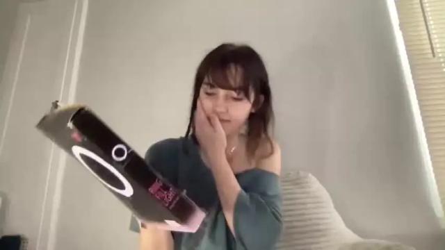 Image 4 of laceyflowers Stream on Chaturbate on 22 months ago