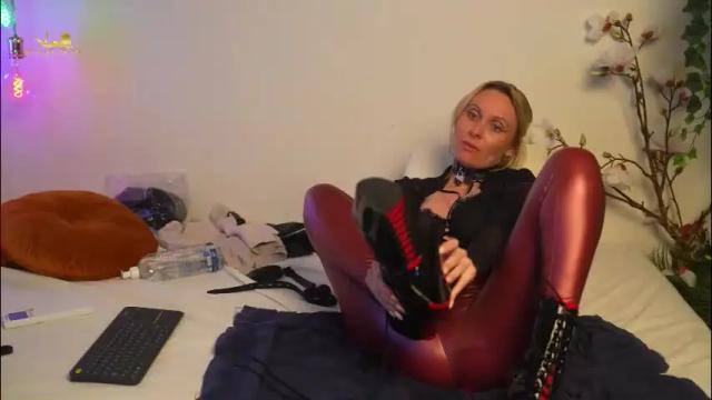 Image 11 of lacie_le_beauty Stream on Chaturbate on 2 months ago