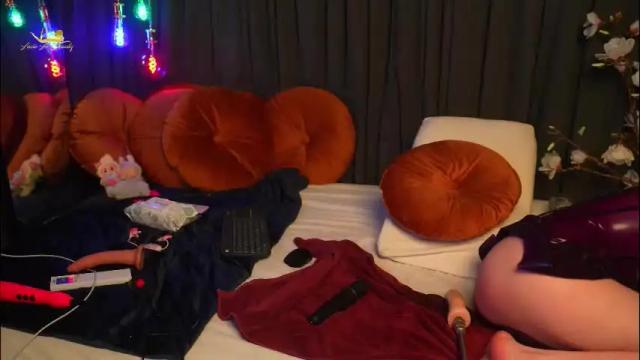 Image 3 of lacie_le_beauty Stream on Chaturbate on 28 days ago