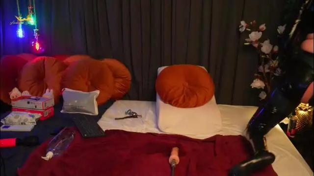 Image 3 of lacie_le_beauty Stream on Chaturbate on 22 days ago