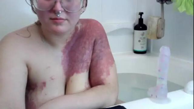 Image 11 of lacycreme Stream on Chaturbate on 20 months ago