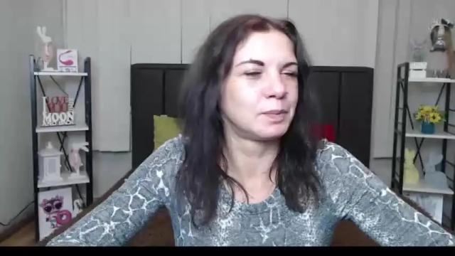 Image 11 of ladaspi Stream on Chaturbate on 19 months ago