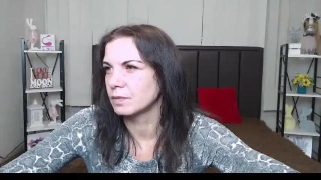 Image 3 of ladaspi Stream on Chaturbate on 19 months ago