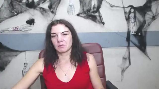 Image 4 of ladaspi Stream on Chaturbate on 18 months ago