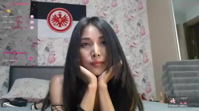 Image 4 of ladii_mia Stream on Chaturbate on 13 months ago
