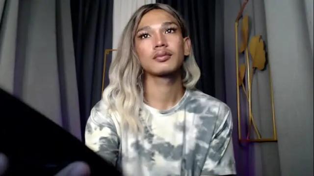 Image 4 of lady_cummerx Stream on Chaturbate on 8 months ago