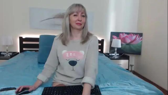 Image 3 of lady_milf_hot Stream on Chaturbate on 23 days ago