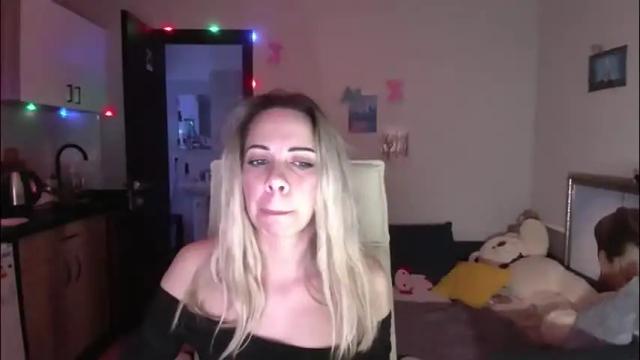 Image 10 of lady_smile69 Stream on Chaturbate on 1 month ago