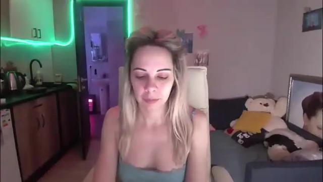 Image 3 of lady_smile69 Stream on Chaturbate on 2 months ago