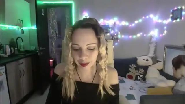 Image 3 of lady_smile69 Stream on Chaturbate on 27 days ago