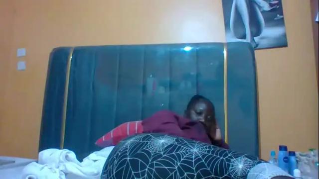 Image 12 of ladyblossoms19 Stream on Chaturbate on 17 days ago