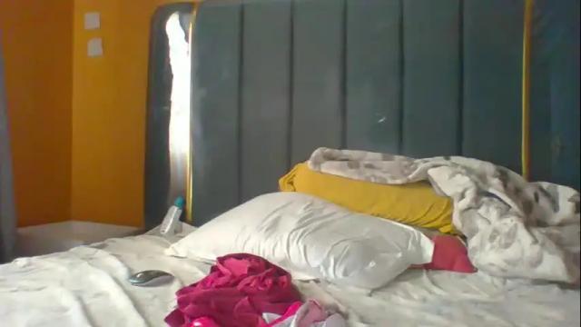 Image 11 of ladyblossoms19 Stream on Chaturbate on 15 days ago