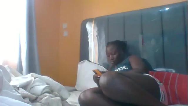 Image 4 of ladyblossoms19 Stream on Chaturbate on 13 days ago