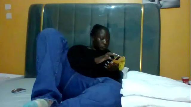 Image 3 of ladyblossoms19 Stream on Chaturbate on 8 days ago