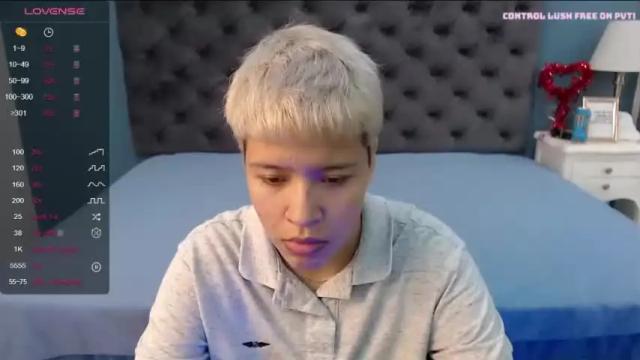 Image 2 of ladyboy_1 Stream on Chaturbate on 20 months ago