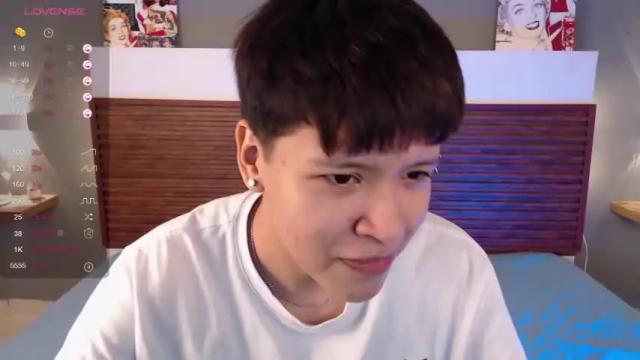 Image 3 of ladyboy_1 Stream on Chaturbate on 18 months ago