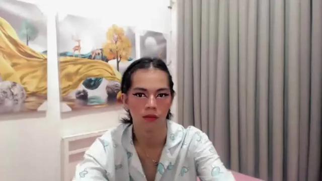 Image 12 of ladyboyhygecock Stream on Chaturbate on 18 months ago