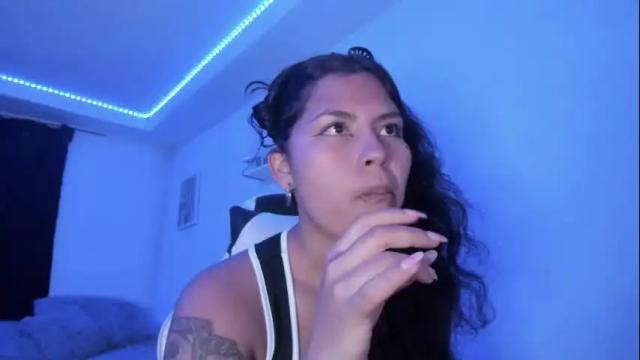Image 3 of ladybrown_16 Stream on Chaturbate on 1 month ago