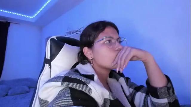 Image 3 of ladybrown_16 Stream on Chaturbate on 1 month ago