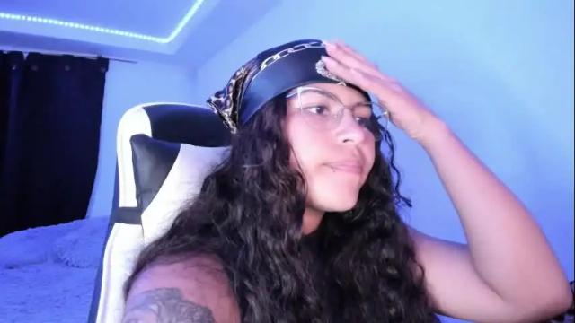 Image 3 of ladybrown_16 Stream on Chaturbate on 1 month ago