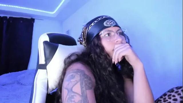 Image 7 of ladybrown_16 Stream on Chaturbate on 1 month ago