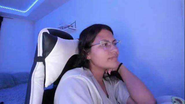 Image 3 of ladybrown_16 Stream on Chaturbate on 1 month ago