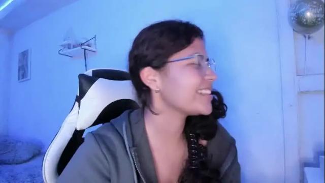 Image 3 of ladybrown_16 Stream on Chaturbate on 21 days ago