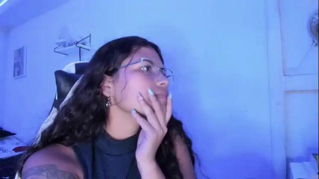 Image 7 of ladybrown_16 Stream on Chaturbate on 1 month ago