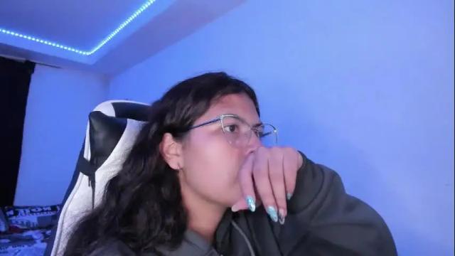 Image 2 of ladybrown_16 Stream on Chaturbate on 1 month ago