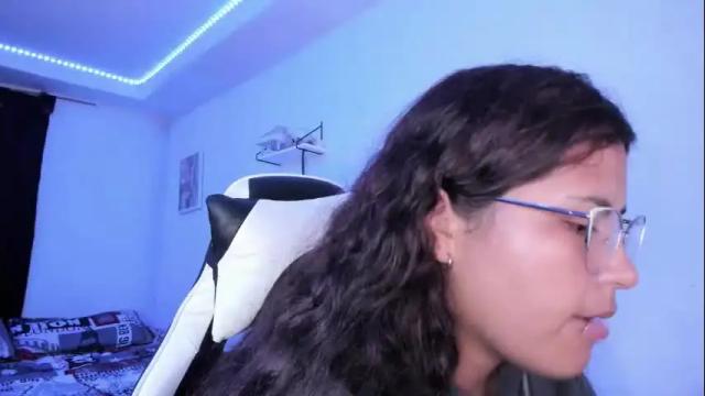 Image 3 of ladybrown_16 Stream on Chaturbate on 1 month ago