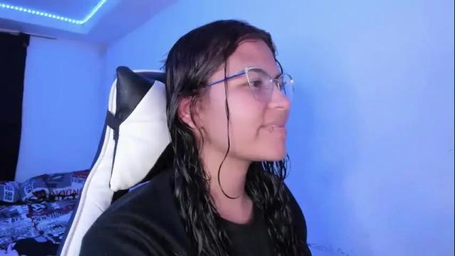 Image 3 of ladybrown_16 Stream on Chaturbate on 1 month ago