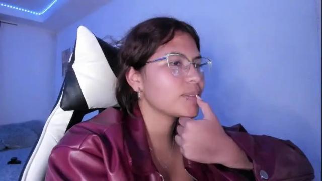 Image 3 of ladybrown_16 Stream on Chaturbate on 1 month ago