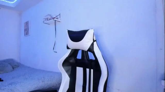 Image 7 of ladybrown_16 Stream on Chaturbate on 1 month ago