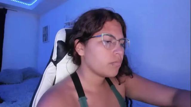 Image 2 of ladybrown_16 Stream on Chaturbate on 19 days ago