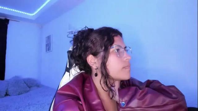 Image 3 of ladybrown_16 Stream on Chaturbate on 18 days ago