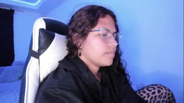 Image 3 of ladybrown_16 Stream on Chaturbate on 17 days ago