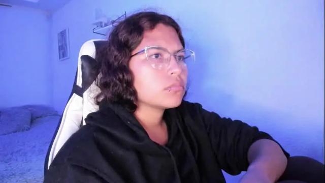 Image 3 of ladybrown_16 Stream on Chaturbate on 16 days ago