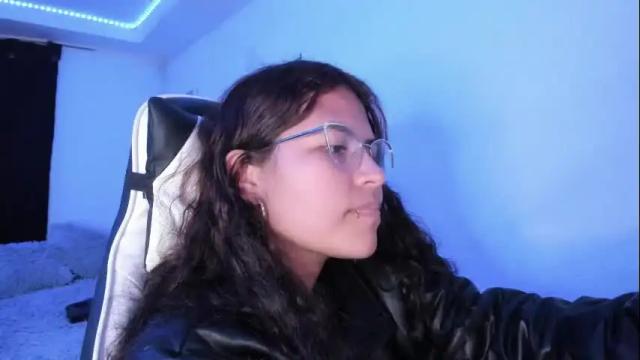 Image 7 of ladybrown_16 Stream on Chaturbate on 14 days ago