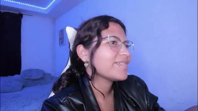 Image 2 of ladybrown_16 Stream on Chaturbate on 2 months ago