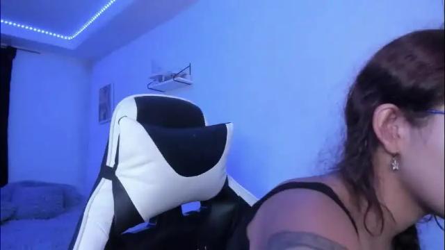 Image 2 of ladybrown_16 Stream on Chaturbate on 1 month ago