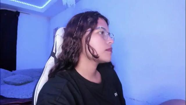 Image 2 of ladybrown_16 Stream on Chaturbate on 19 days ago