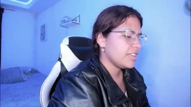 Image 3 of ladybrown_16 Stream on Chaturbate on 2 months ago