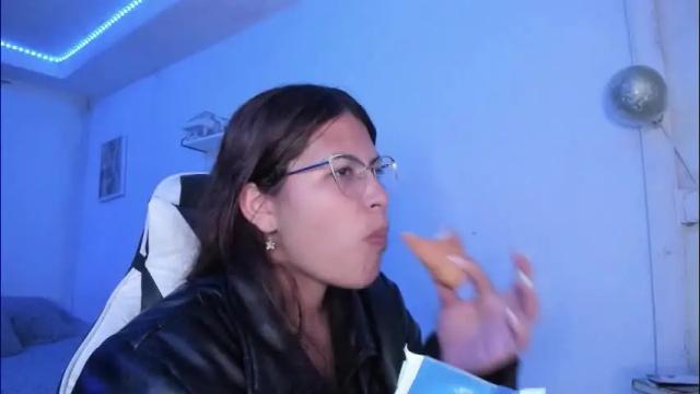 Image 3 of ladybrown_16 Stream on Chaturbate on 1 month ago